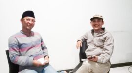 Bawaihi (Kanan), Dodi Muhram (Kiri), Calon Kades PAW Desa Babakan Asem