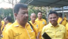 Mantan Ketua DPC Partai Demokrat Kota Tangerang, Heri Rumawatine, ratusan kader demokrat menyambangi kediaman Sahrudin, Rabu (27/9/2023).
