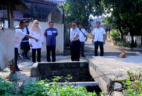 Walikota Tangerang, Arief R Wismansyah meninjau sejumlah saluran air yang potensial meluap