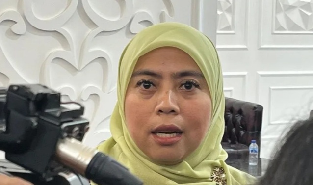 Caption Anggota KPU RI Betty Epsilon Idroos