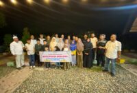 1. Foto bersama setelah buka puasa yang dilanjutkan dengan sholat magrib.