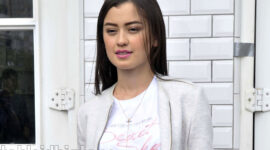 Kimberly Ryder saat menghadiri acara konferensi pers peluncuran program Japantry 2 - Jepang itu Asyik di Veranda Hotel, Kebayoran Lama, Jakarta Selatan, Jumat (06/01). (Seno Susanto/MBI/tabloidbintang.com)